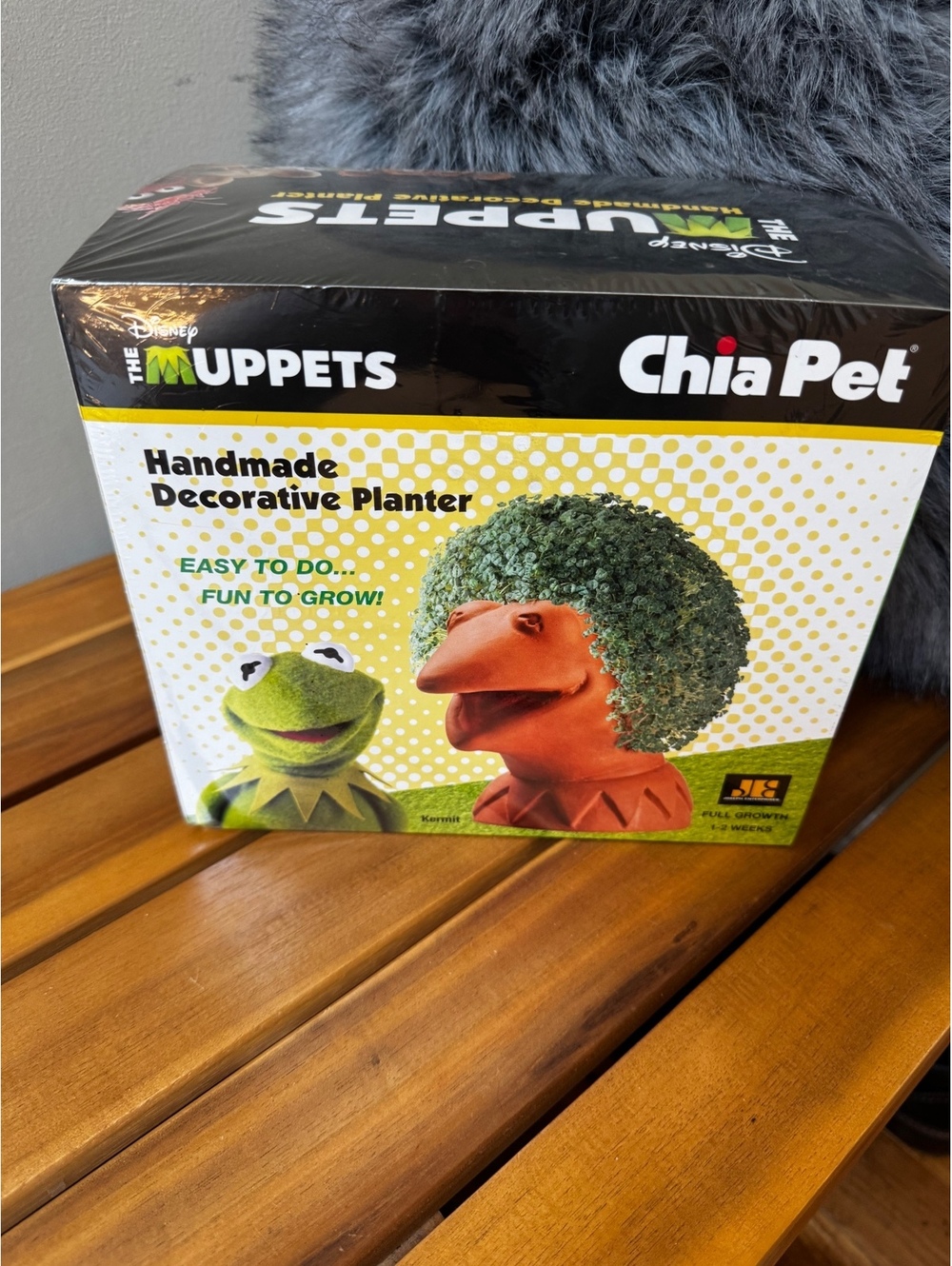 New Sealed Disney Muppets Kermit the Frog Chia Pet Planter 2014 Joseph Ent